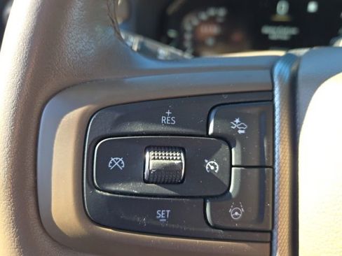 Used 2023 GMC Yukon XL Denali w/ Advanced Technology Package image 11