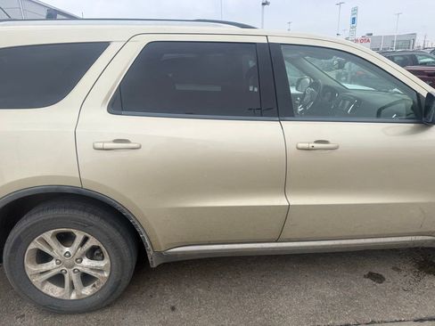 Used 2011 Dodge Durango Crew image 3