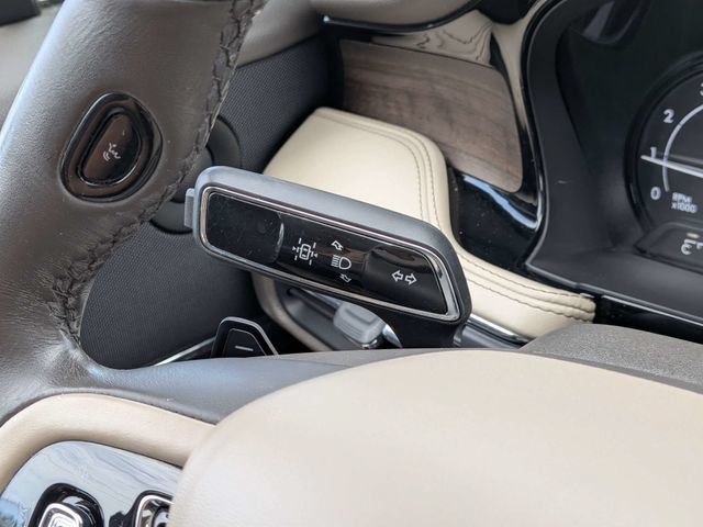 Used 2020 Lincoln Corsair Reserve FWD image 24