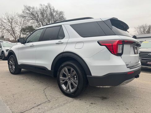 New 2026 Ford Explorer Active w/ Active Comfort Package image 7