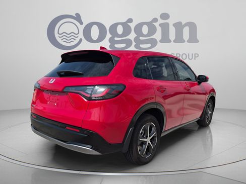 Certified 2024 Honda HR-V EX-L image 6