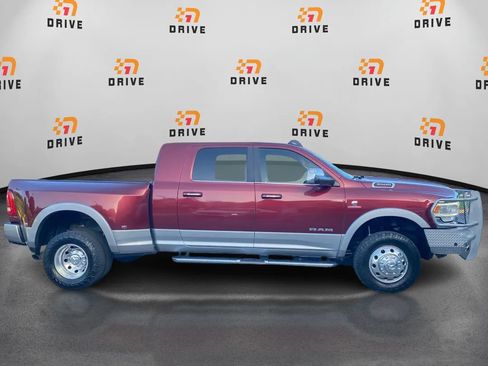 Used 2022 RAM 3500 Laramie w/ Chrome Appearance Group AWD/4WD image 6