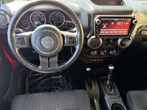 Used 2012 Jeep Wrangler Unlimited Sport image 21