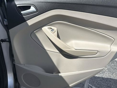 Used 2016 Ford C-MAX SE FWD image 19