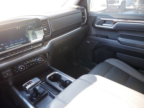 Used 2023 Chevrolet Silverado 1500 RST w/ Redline Edition image 11