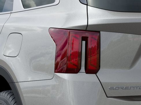 New 2026 Kia Sorento S AWD/4WD image 11