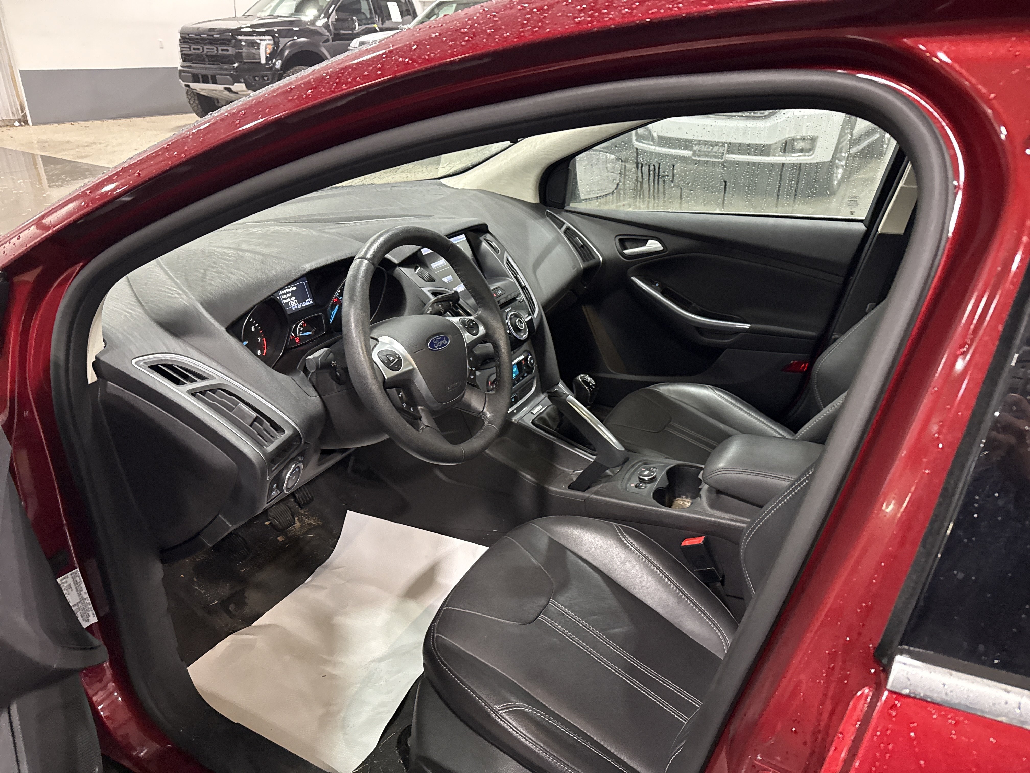 Used 2013 Ford Focus Titanium FWD image 7