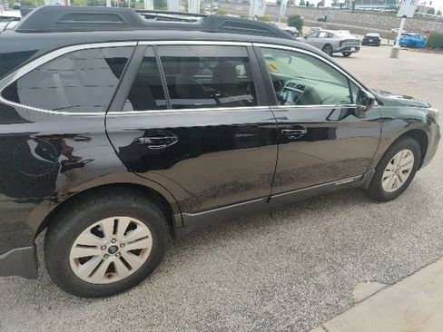 Used 2019 Subaru Outback 2.5i Premium w/ Popular Package #2 AWD/4WD image 16