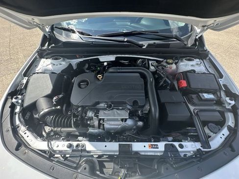 Used 2021 Chevrolet Malibu LT FWD image 33