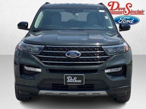 Used 2024 Ford Explorer XLT w/ Equipment Group 202A AWD/4WD image 2