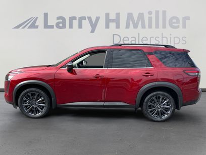 New 2026 Nissan Pathfinder SL w/ SL Premium Package (P04)