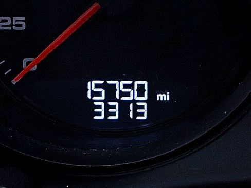 Used 2019 Porsche 718 Boxster RWD image 25