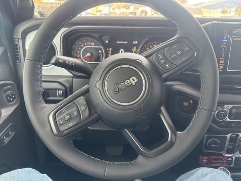 New 2026 Jeep Gladiator Sport AWD/4WD image 15