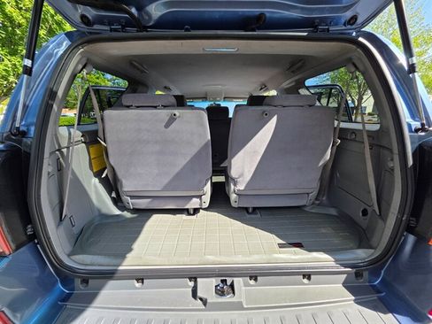 Used 2004 Toyota 4Runner SR5 image 40