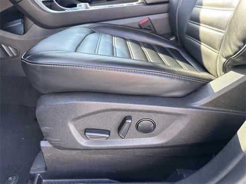 Used 2023 Ford Edge SEL image 17