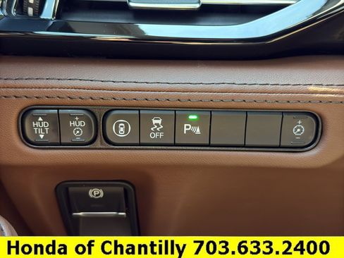 Used 2024 Acura MDX SH-AWD w/ Advance Package image 19