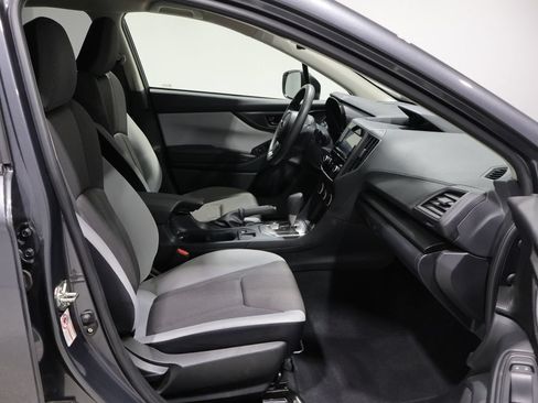 Used 2020 Subaru Crosstrek 2.0i AWD/4WD image 21