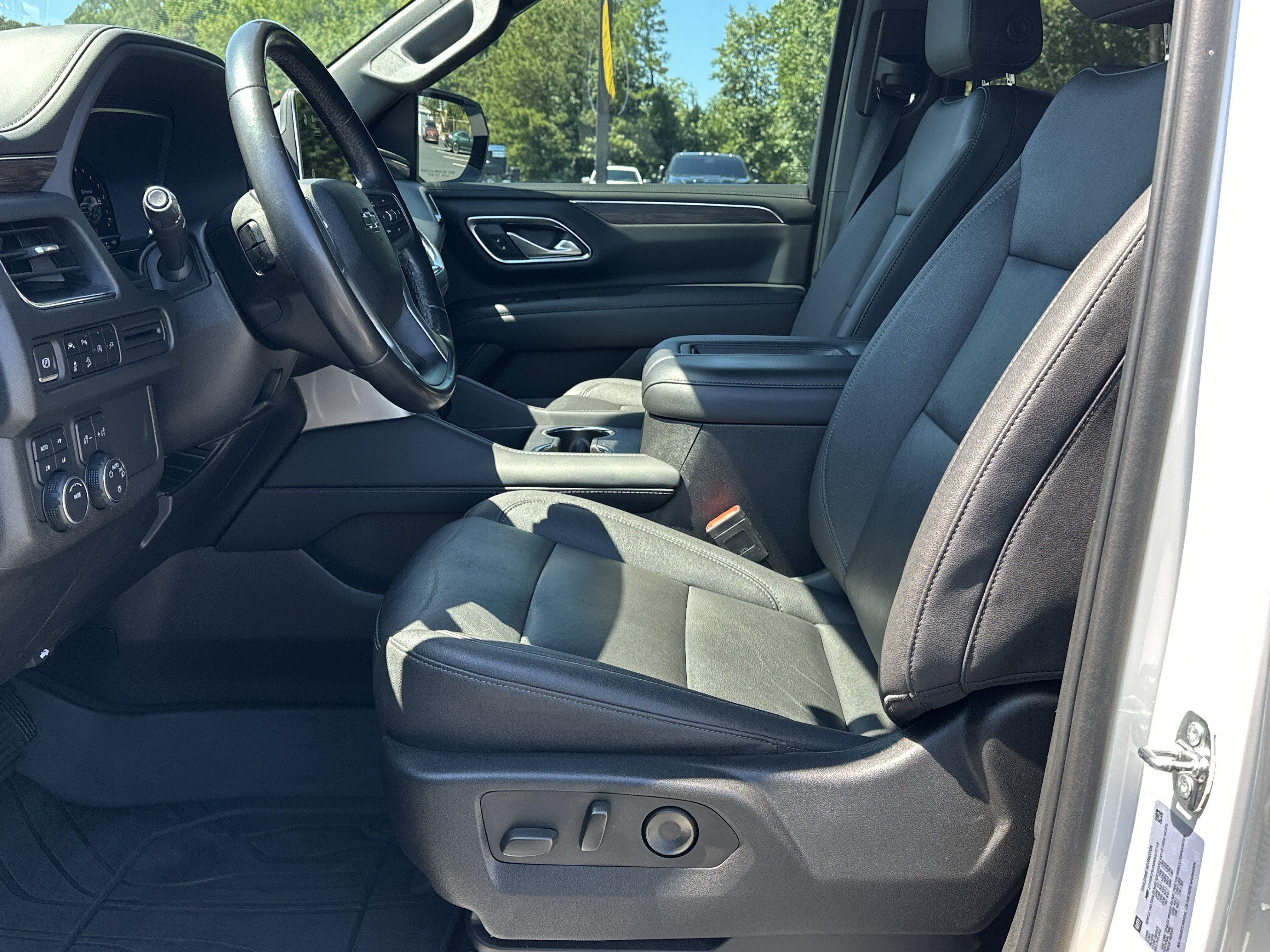Used 2022 Chevrolet Tahoe Z71 AWD/4WD image 9