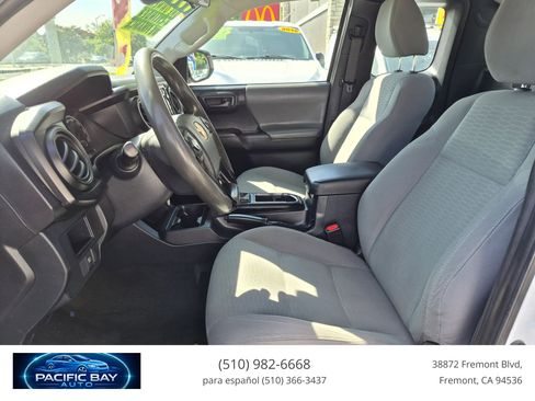 Used 2018 Toyota Tacoma SR RWD image 11