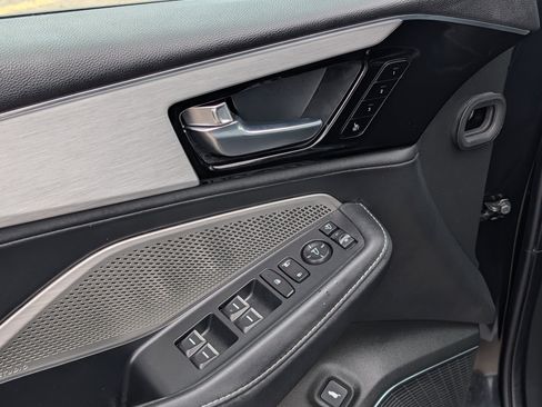 Used 2024 Acura MDX SH-AWD w/ Technology Package image 20