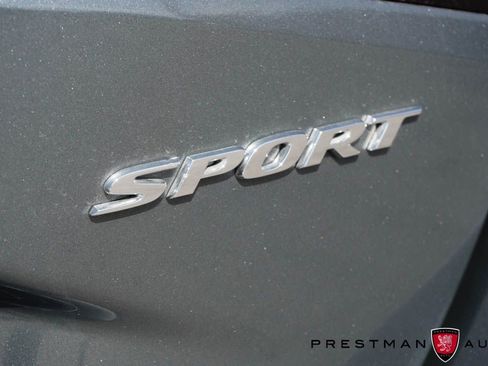 Used 2025 Honda Civic Sport image 4