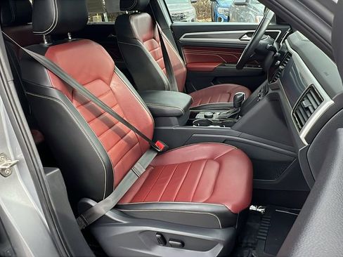 Certified 2023 Volkswagen Atlas Cross Sport SEL Premium R-Line image 11