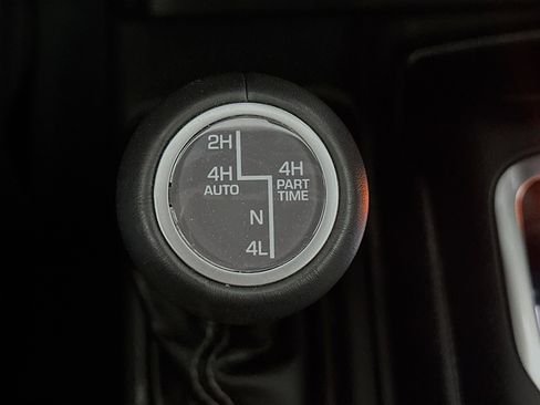 Used 2023 Jeep Wrangler Sahara image 25