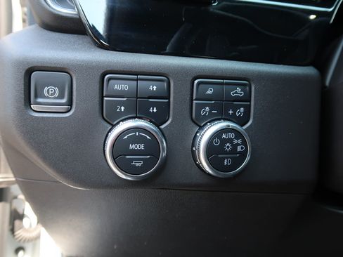 Used 2024 GMC Sierra 1500 SLT w/ SLT Premium Package AWD/4WD image 21