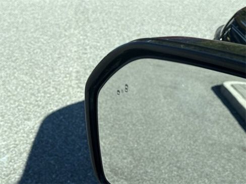 Used 2024 Ford Expedition XLT image 40