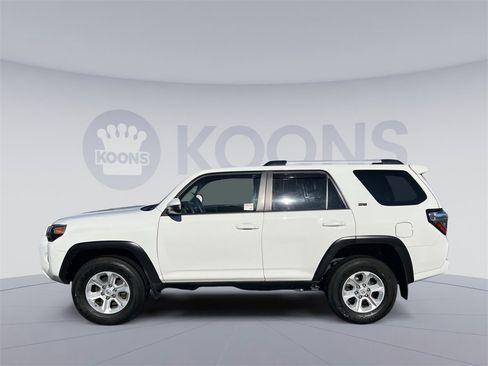 Used 2023 Toyota 4Runner SR5 image 13