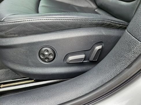 Used 2016 Audi A3 e-tron Premium FWD image 19
