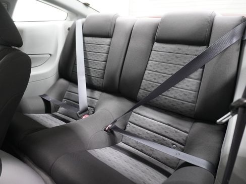Used 2005 Ford Mustang GT image 13