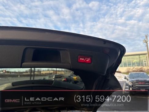 Used 2017 Mercedes-Benz GLA 250 4MATIC image 16