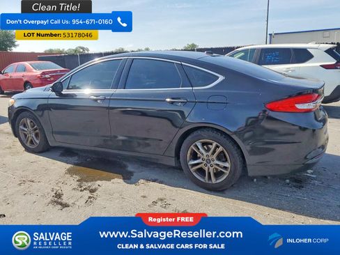 Used 2018 Ford Fusion SE w/ Fusion SE Technology Package FWD image 3