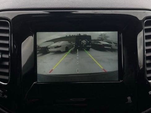 Used 2021 Jeep Compass Latitude image 35