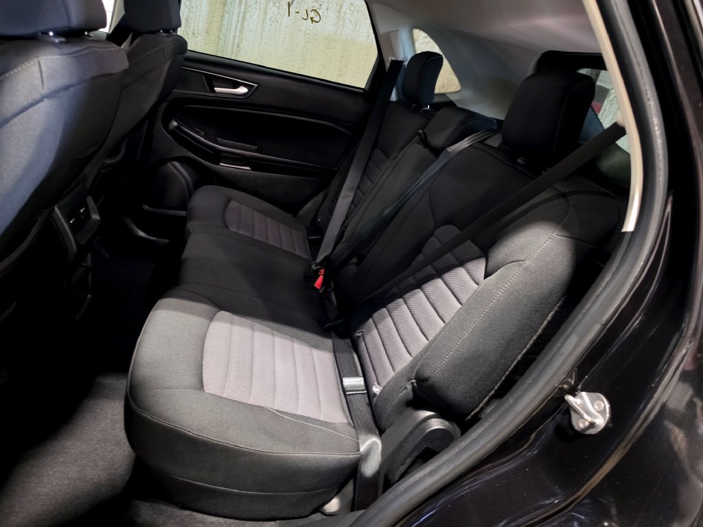 Used 2024 Ford Edge SE w/ Black Appearance Package AWD/4WD image 7