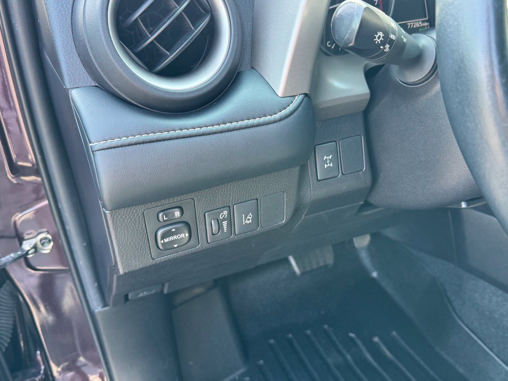 Used 2018 Toyota RAV4 XLE w/ Plus Extra Value Package AWD/4WD image 32