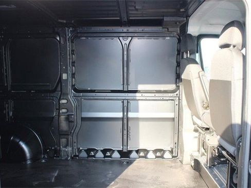 New 2025 RAM ProMaster 2500 w/ Quick Order Package 22G SLT image 9