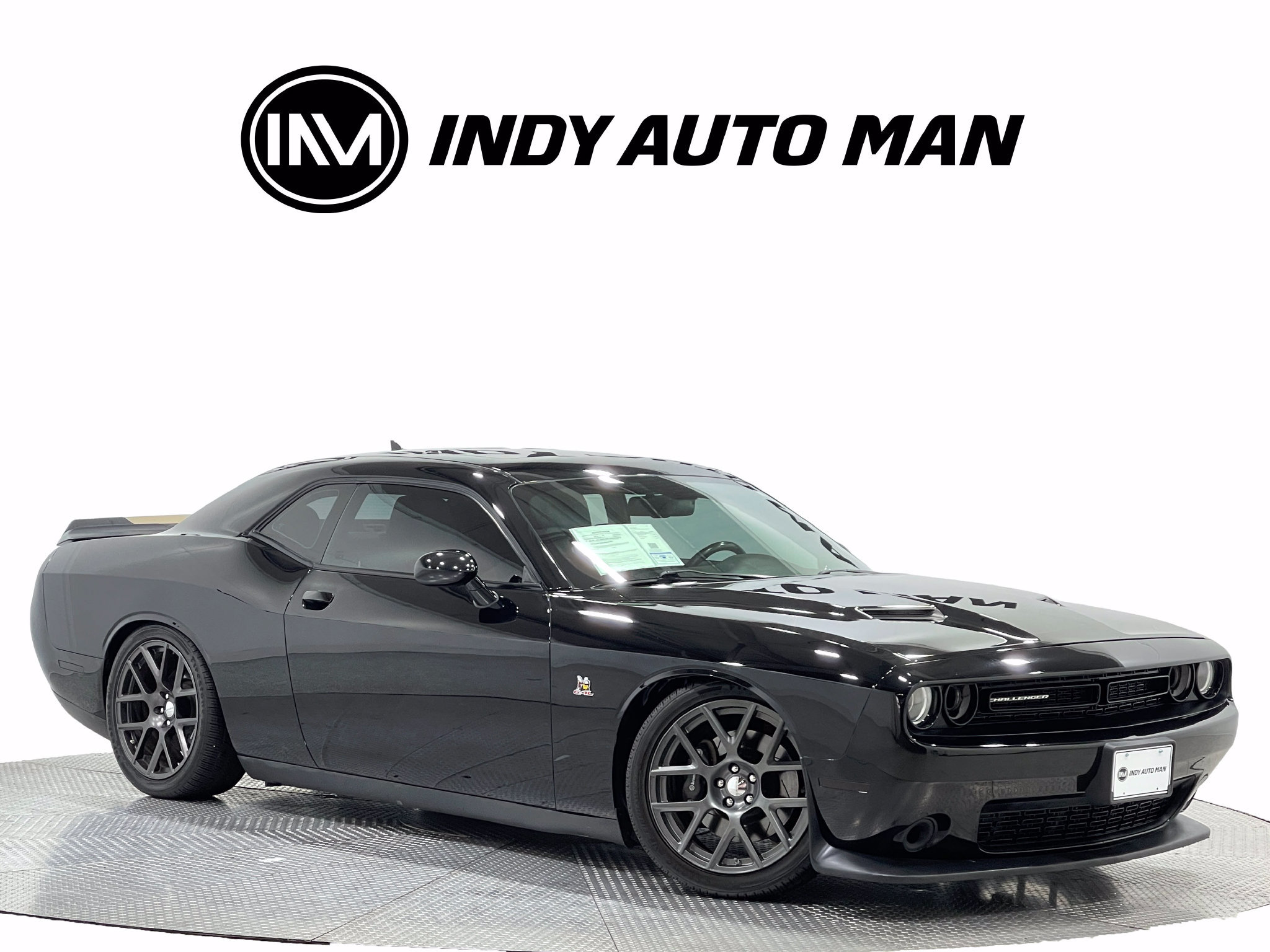 Used 2016 Dodge Challenger R/T Scat Pack w/ Leather Interior Group RWD image 2