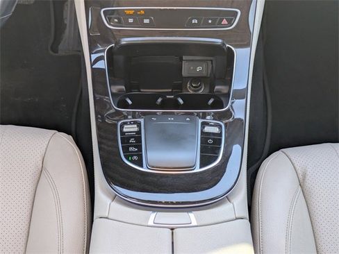 Used 2021 Mercedes-Benz E 350 Sedan image 19