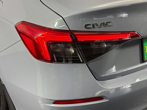 Used 2022 Honda Civic Sport image 36