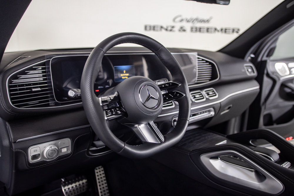 Used 2025 Mercedes-Benz GLS 580 4MATIC image 25
