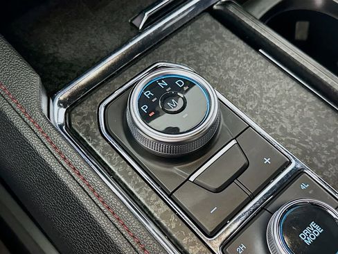 Used 2022 Ford Expedition Max Limited image 34