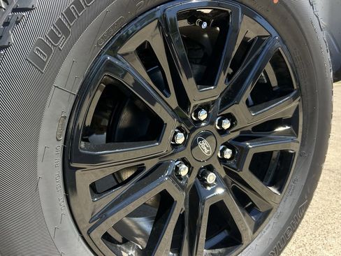 New 2025 Ford F150 Platinum w/ Equipment Group 702A High image 41