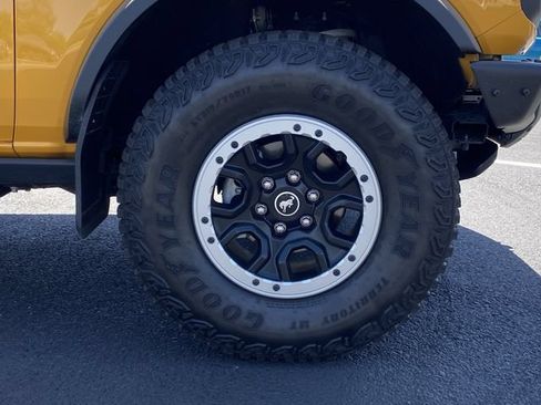 Used 2022 Ford Bronco Black Diamond w/ Sasquatch Package AWD/4WD image 9
