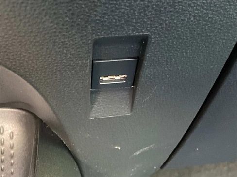 Used 2022 Toyota Corolla LE image 26