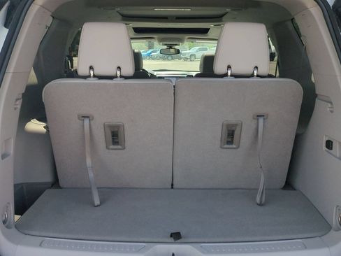 Certified 2023 GMC Acadia SLT w/ Technology Package FWD image 25
