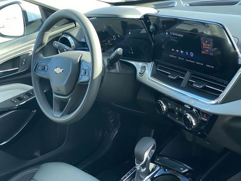 New 2026 Chevrolet Trax LT FWD image 41