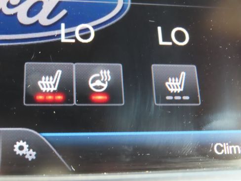 Used 2016 Ford Explorer XLT w/ Equipment Group 202A AWD/4WD image 9