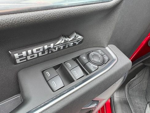 Certified 2025 Chevrolet Silverado 1500 High Country w/ High Country Premium Package AWD/4WD image 14